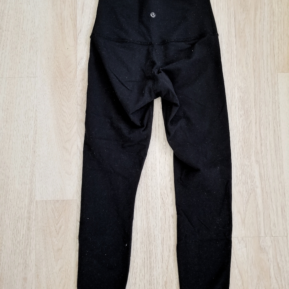 Black lululemon leggings
